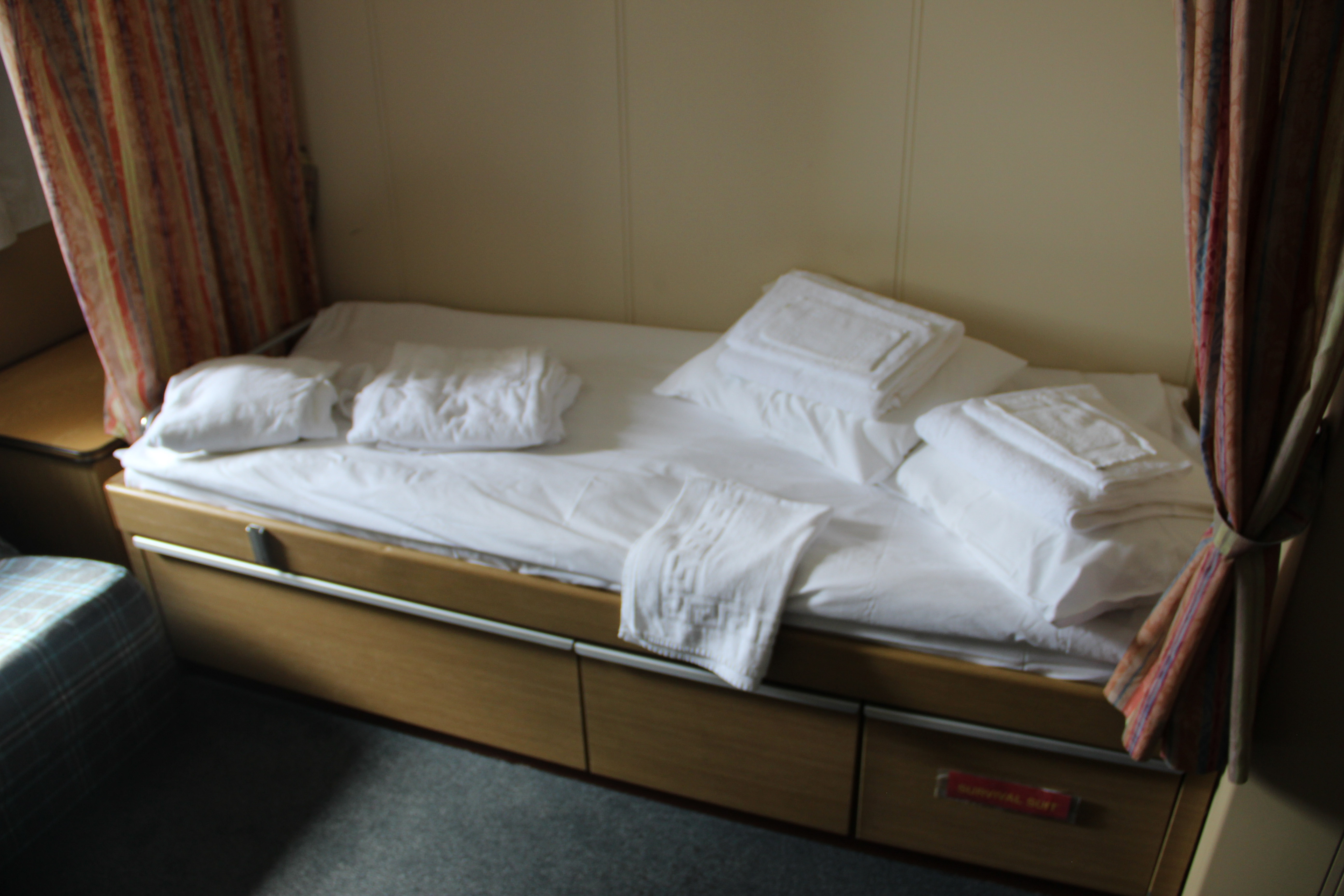 Quark Expeditions Kapitan Khlebnikov Twin Cabin 6.jpg